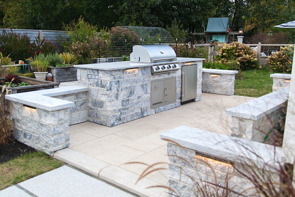 Outdoor Kitchen